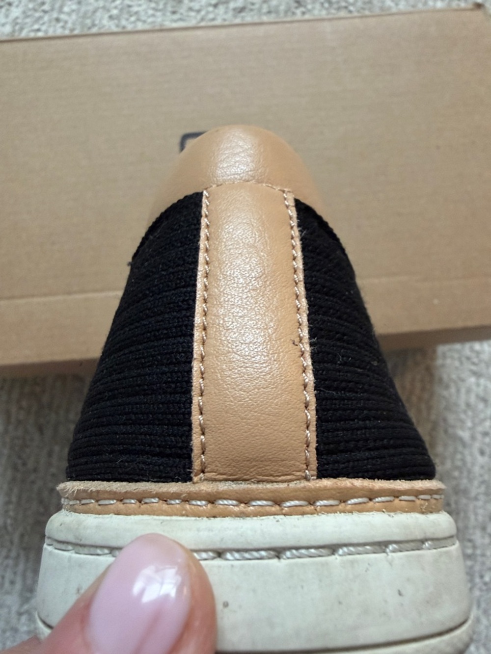 Ugg - Picture 5 of 6